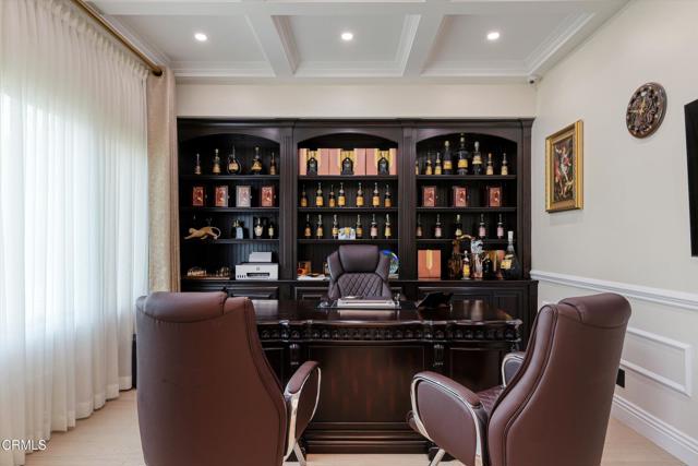 780 Greenridge Drive, La Canada Flintridge CA: https://media.crmls.org/mediaz/dd51b477-cfce-4a02-9184-a7e521ac9b74.jpg