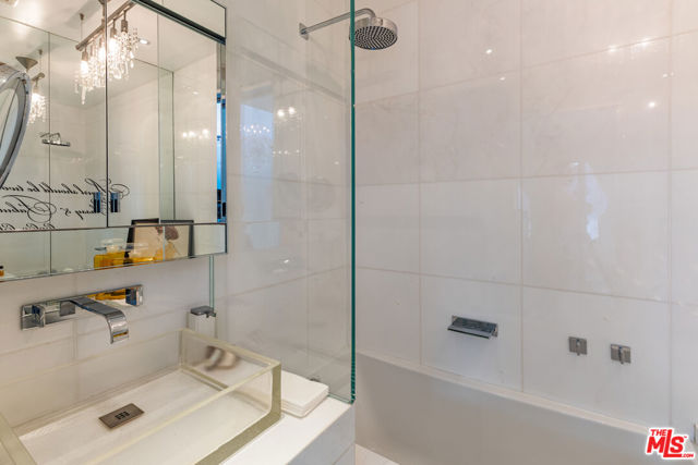 Drew Fenton | 21016 Pacific Coast Highway Malibu CA | MLS: 7470562 Drew Fenton | 21016 Pacific Coast Highway Malibu CA | MLS: 7470562