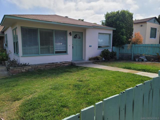 4660 Saratoga Ave, San Diego CA: https://media.crmls.org/mediaz/dd527fde-d7e2-45ce-9825-44029c684555.jpg