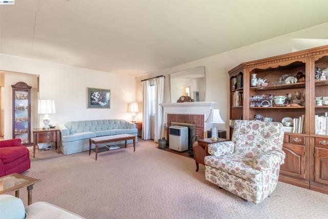 Image 3 of 22 For 1805 Sundberg Ave