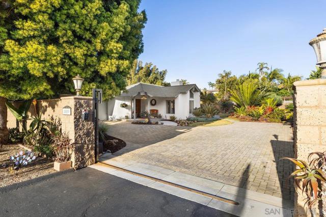 1059 Hymettus Ave, Encinitas CA: https://media.crmls.org/mediaz/dd533dda-8719-4962-9c84-96e79993728a.jpg