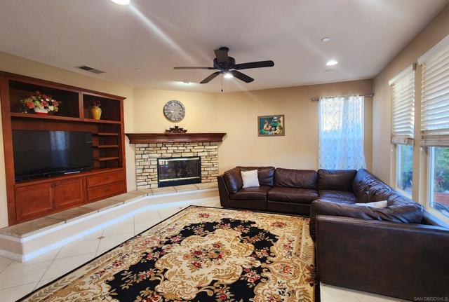 16624 Santa Mariana Ct, San Diego CA: https://media.crmls.org/mediaz/dd535e1b-ac53-45ed-a55c-f515e9dc8b41.jpg