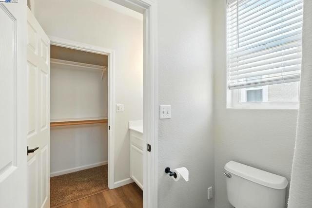 2501 Aimonetti ave, Sacramento CA: https://media.crmls.org/mediaz/dd54b96f-444a-48bd-901e-ae22c58e1105.jpg