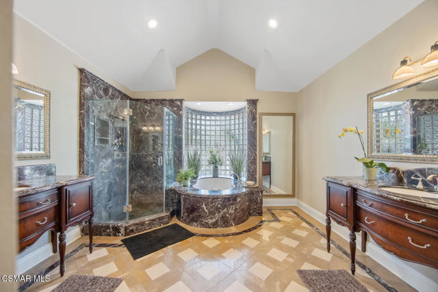 Image 32 of 65 For 730 Calle Mandarinas