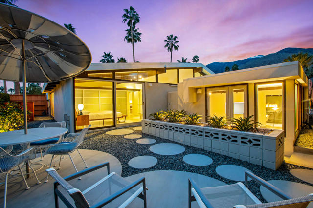 Image 70 of 83 For 992 La Jolla Road