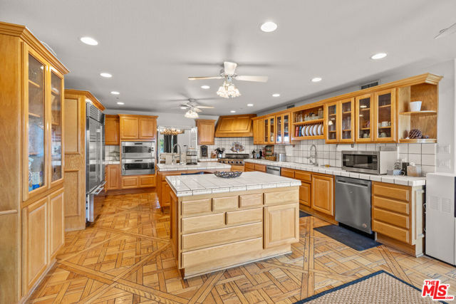 Image 17 of 59 For 28765 Pine Canyon Road