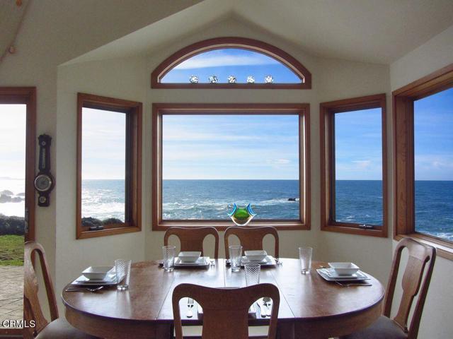 Dining Room Ocean View (003)