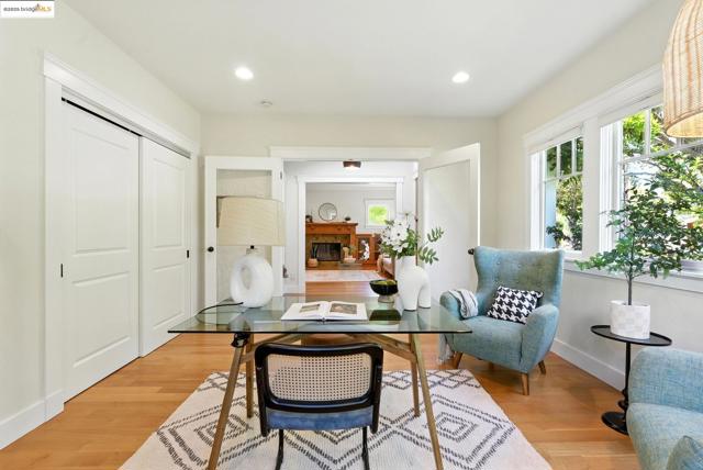 1020 Channing Ave, Palo Alto CA: https://media.crmls.org/mediaz/dd564e74-c0ea-438a-8882-82436ee65d8b.jpg