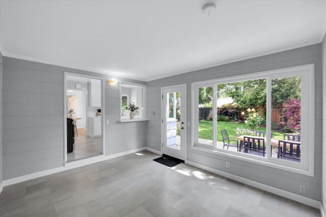 1633 Dallas Court, Los Altos CA: https://media.crmls.org/mediaz/dd568b54-4f1d-40d6-ba02-53f72df2169e.jpg