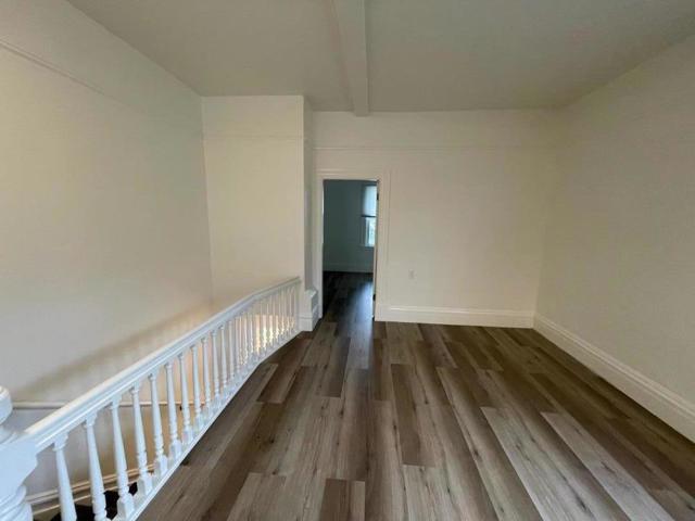 126 N Ellsworth Avenue, San Mateo CA: https://media.crmls.org/mediaz/dd570fa1-9217-4ff1-980c-c4fed1739b19.jpg