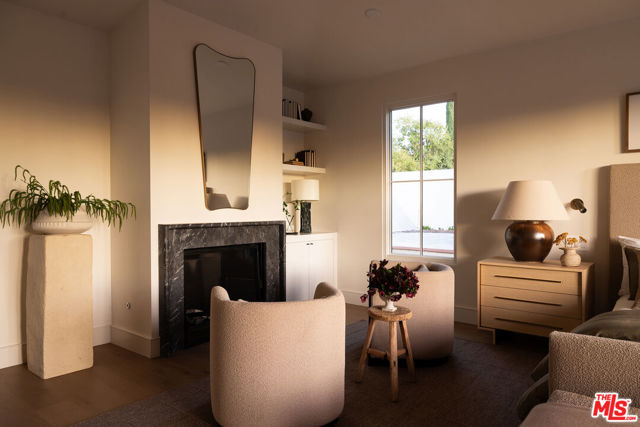 Image 20 of 28 For 525 Westmount Drive