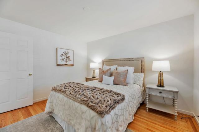 632 Saint Claire Drive, Palo Alto CA: https://media.crmls.org/mediaz/dd58288b-8db9-4b78-82da-05fe1526cf74.jpg