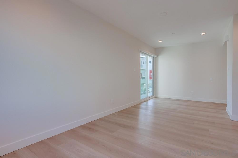 MLS #250032138SD img 32