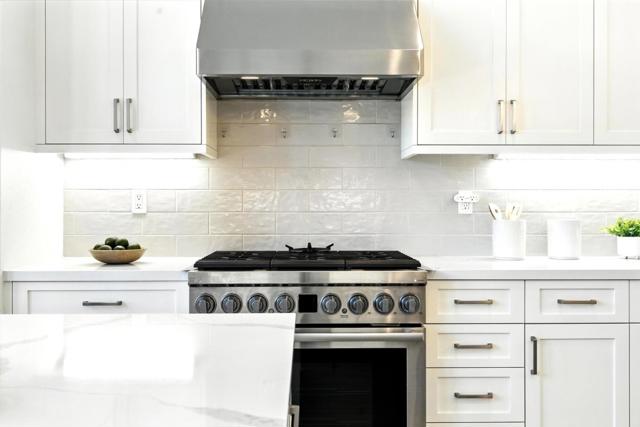 2014 W Middlefield Road, Mountain View CA: https://media.crmls.org/mediaz/dd5a824f-d690-4223-ad18-fec8ef12ee52.jpg