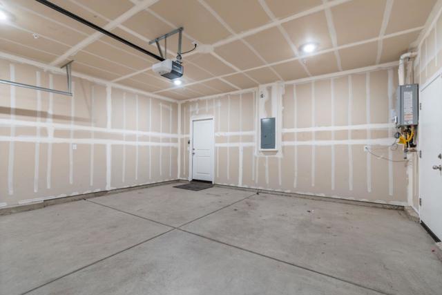 1340 Crimson Place, Manteca CA: https://media.crmls.org/mediaz/dd5c26a6-cf8a-4e47-81ee-20b6763e51ab.jpg