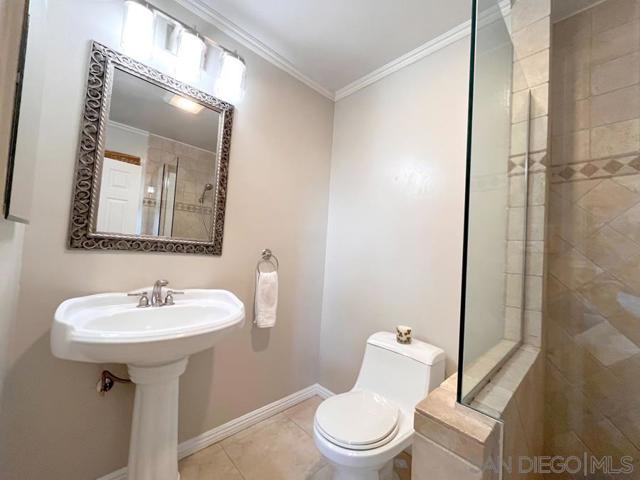 4275 Crestview, La Mesa CA: https://media.crmls.org/mediaz/dd5d2a87-75a6-41ca-92f0-f47fb2124aa2.jpg