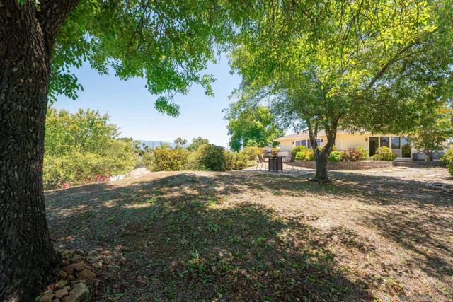 28149 Orange Terrace, Valley Center CA: https://media.crmls.org/mediaz/dd5dca7c-985b-42fc-8c02-488f625eae02.jpg