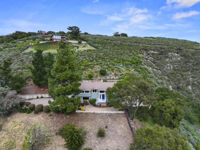 31475 Via Las Rosas, Carmel Valley CA: https://media.crmls.org/mediaz/dd5e142f-34e8-4850-a3fb-786d229a4ace.jpg