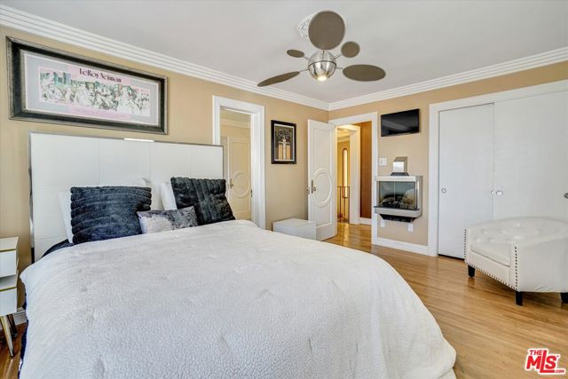 Image 35 of 57 For 7942 Hillside Avenue