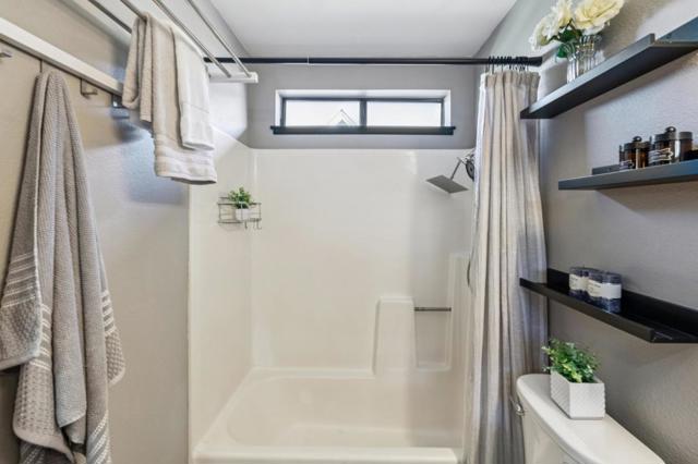 711 S Bayshore Boulevard, San Mateo CA: https://media.crmls.org/mediaz/dd60f815-d635-42ac-850b-95d258ec5cc6.jpg