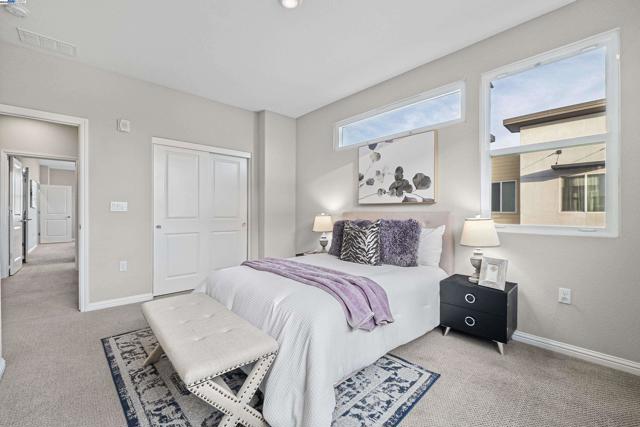 37336 Duckling Ter, Fremont CA: https://media.crmls.org/mediaz/dd612e25-0278-40ca-8cd3-a924fa4677ad.jpg