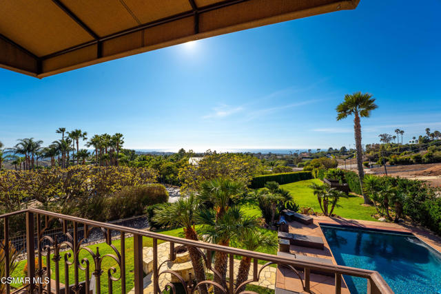 5810 Zumirez Drive, Malibu CA: https://media.crmls.org/mediaz/dd627914-d2a7-40fe-b797-60d4731e1a2a.jpg