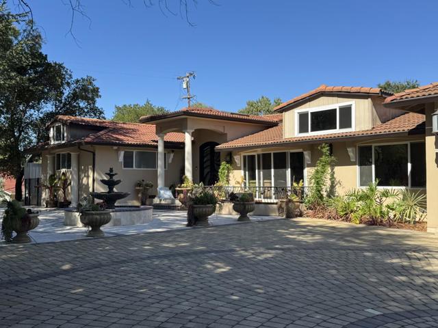13605 Surrey Lane, Saratoga CA: https://media.crmls.org/mediaz/dd62825a-34d2-45fd-8c3d-a39d71038456.jpg