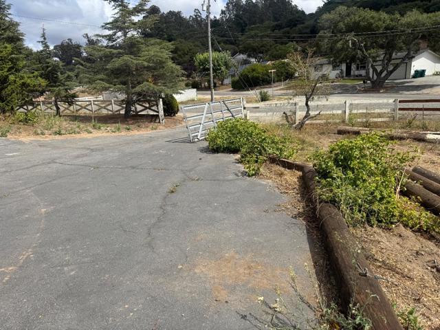 7500 Langley Canyon Road, Salinas CA: https://media.crmls.org/mediaz/dd628644-afc8-43eb-8514-4cca3ee0e878.jpg