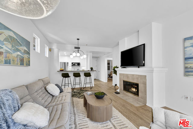13075 Pacific, Playa Vista CA: https://media.crmls.org/mediaz/dd629cb3-3240-4431-9ee8-029c870f9788.jpg