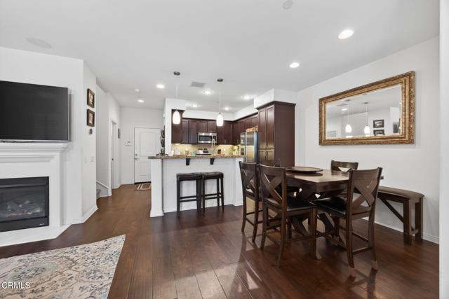 Detail Gallery Image 10 of 37 For 34 Secret Hollow Ln, Newbury Park,  CA 91320 - 3 Beds | 2/1 Baths