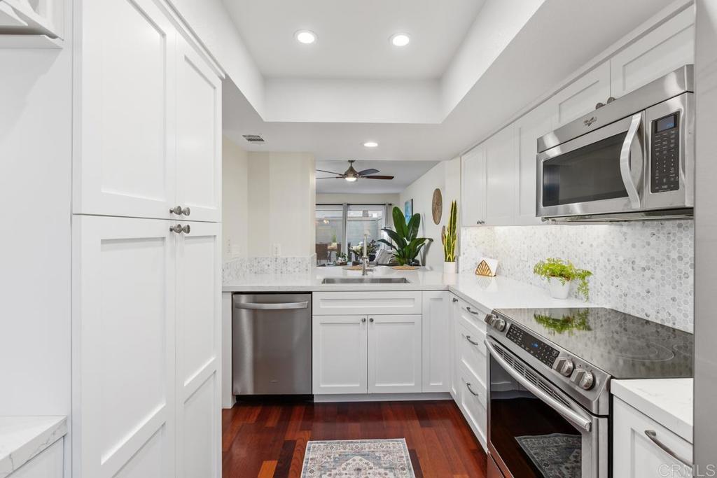 853 America Way - photo 4