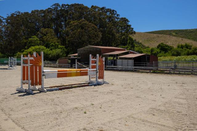 1650 Stage Road, Pescadero CA: https://media.crmls.org/mediaz/dd63ae7c-e79c-461a-8383-6b1efd21a240.jpg