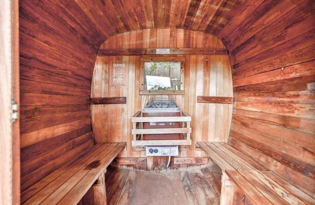 3 Saint Louis Lane, Pleasant Hill CA: https://media.crmls.org/mediaz/dd64850f-f735-487d-b21c-c13b0e691ee4.jpg