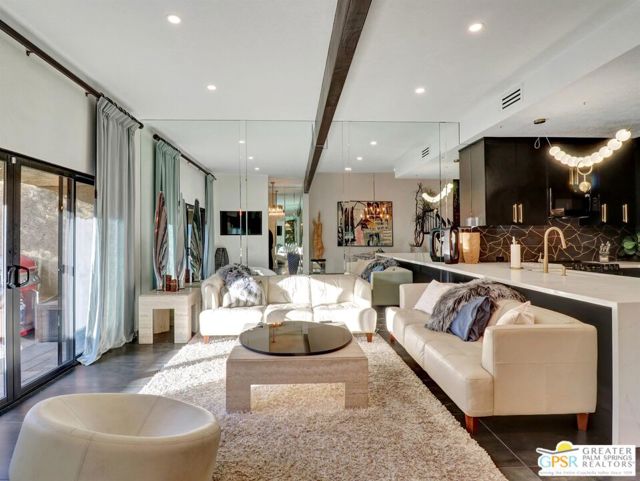 73429 Foxtail Lane, Palm Desert CA: https://media.crmls.org/mediaz/dd649949-9365-4d46-a6b8-b864137c4f2e.jpg