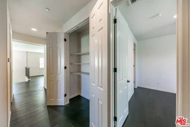 22379 Driftwood Court, Santa Clarita CA: https://media.crmls.org/mediaz/dd64c35d-32c8-4486-bce2-1870a614039b.jpg