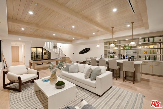 10444 Charing Cross Road, Los Angeles CA: https://media.crmls.org/mediaz/dd65bf30-da37-4ed7-9a3a-b75714057ed7.jpg