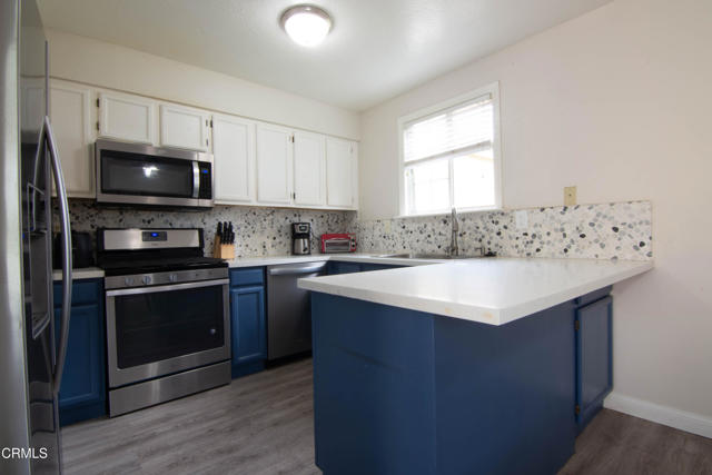 Detail Gallery Image 3 of 31 For 447 Corvette St, Port Hueneme,  CA 93041 - 3 Beds | 2 Baths