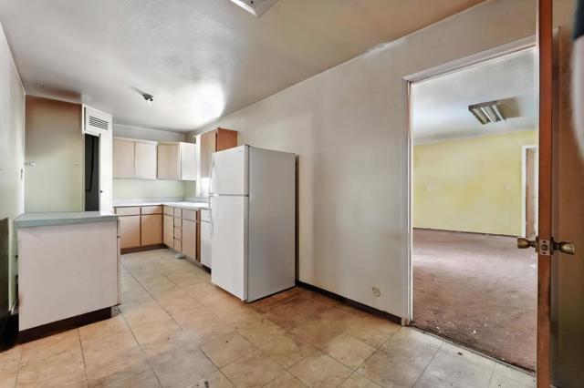 2992 Humbolt Avenue, Santa Clara CA: https://media.crmls.org/mediaz/dd684045-42bf-4070-a2df-e96a10d70469.jpg
