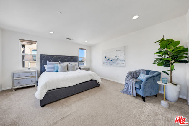 19 Linden Lane, Temple City CA: https://media.crmls.org/mediaz/dd68832d-3ec3-44cc-ba4b-970ab0ac1dd0.jpg