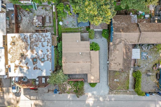 186 Saint Bernard Street, Santa Cruz CA: https://media.crmls.org/mediaz/dd688364-2e14-4db3-8e82-9db9e4c515bb.jpg