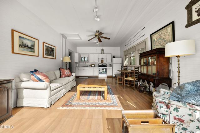 412 Oaklawn Avenue, South Pasadena CA: https://media.crmls.org/mediaz/dd68aa7c-5051-4551-b03b-1cc39dd4b54a.jpg