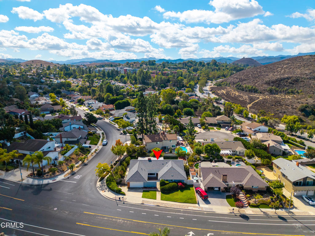 310 W Avenida de las Flores