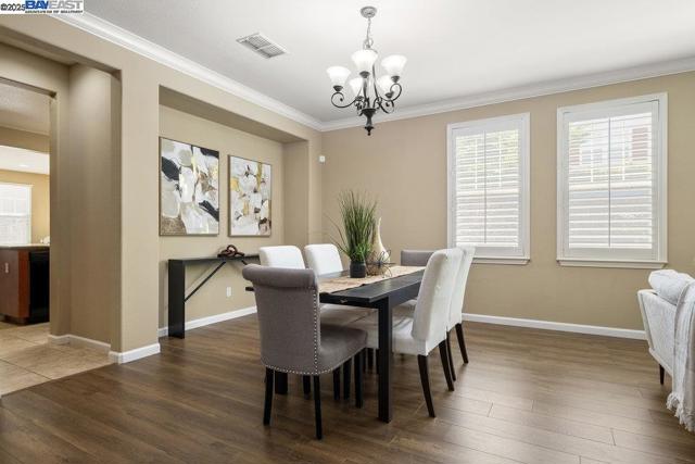 670 W Privado Way, Mountain House CA: https://media.crmls.org/mediaz/dd69d625-d9f6-4d6b-8d59-931d87b8f1f2.jpg
