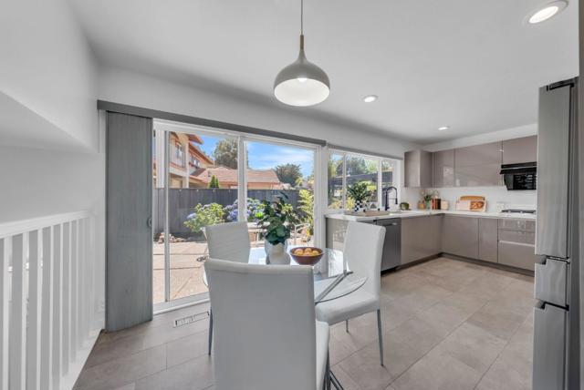 6 Whitecliff Court, San Mateo CA: https://media.crmls.org/mediaz/dd6a0e65-384b-4875-ad26-910261953b26.jpg