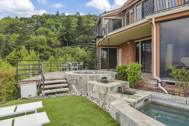 15345 Bohlman Road, Saratoga CA: https://media.crmls.org/mediaz/dd6a5675-4477-4ac8-bfe5-1ffec61e09af.jpg