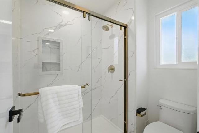5657 Shadow Ridge Drive, Castro Valley CA: https://media.crmls.org/mediaz/dd6a8c2f-085f-4499-8641-ccbab0128a03.jpg