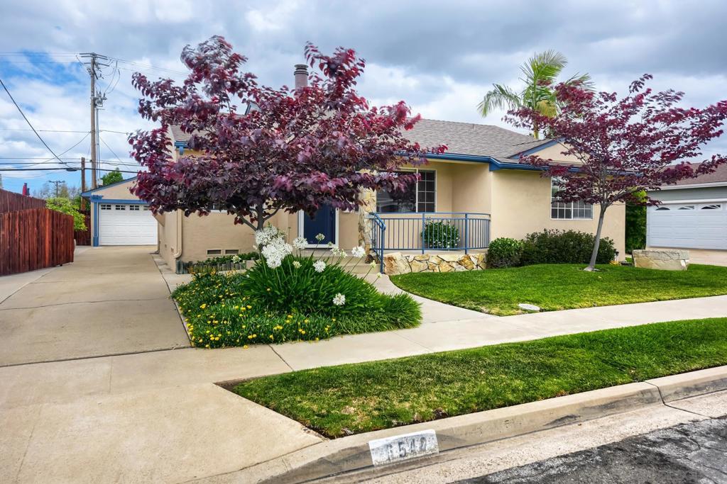 6542 Delfern St - photo 2