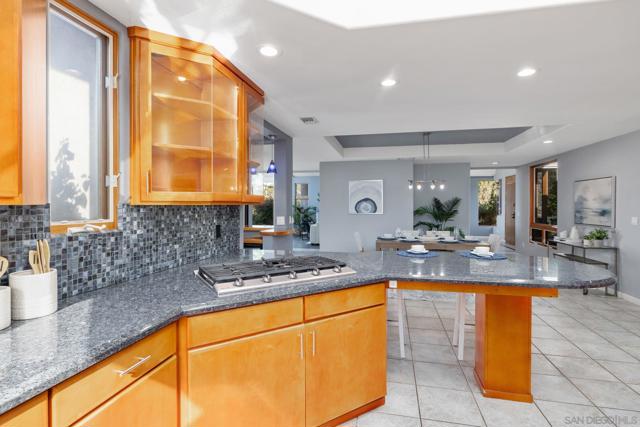 16334 Woodson View Rd, Poway CA: https://media.crmls.org/mediaz/dd6b3004-dd42-4029-86c2-022e040977a5.jpg
