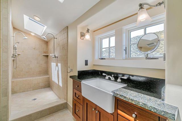 5005 Emerald Street, Capitola CA: https://media.crmls.org/mediaz/dd6b4761-84b3-489e-9de0-1f2635b8f88d.jpg