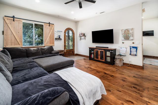 Detail Gallery Image 10 of 25 For 3605 Olive Hill Rd, Fallbrook,  CA 92028 - 3 Beds | 2 Baths